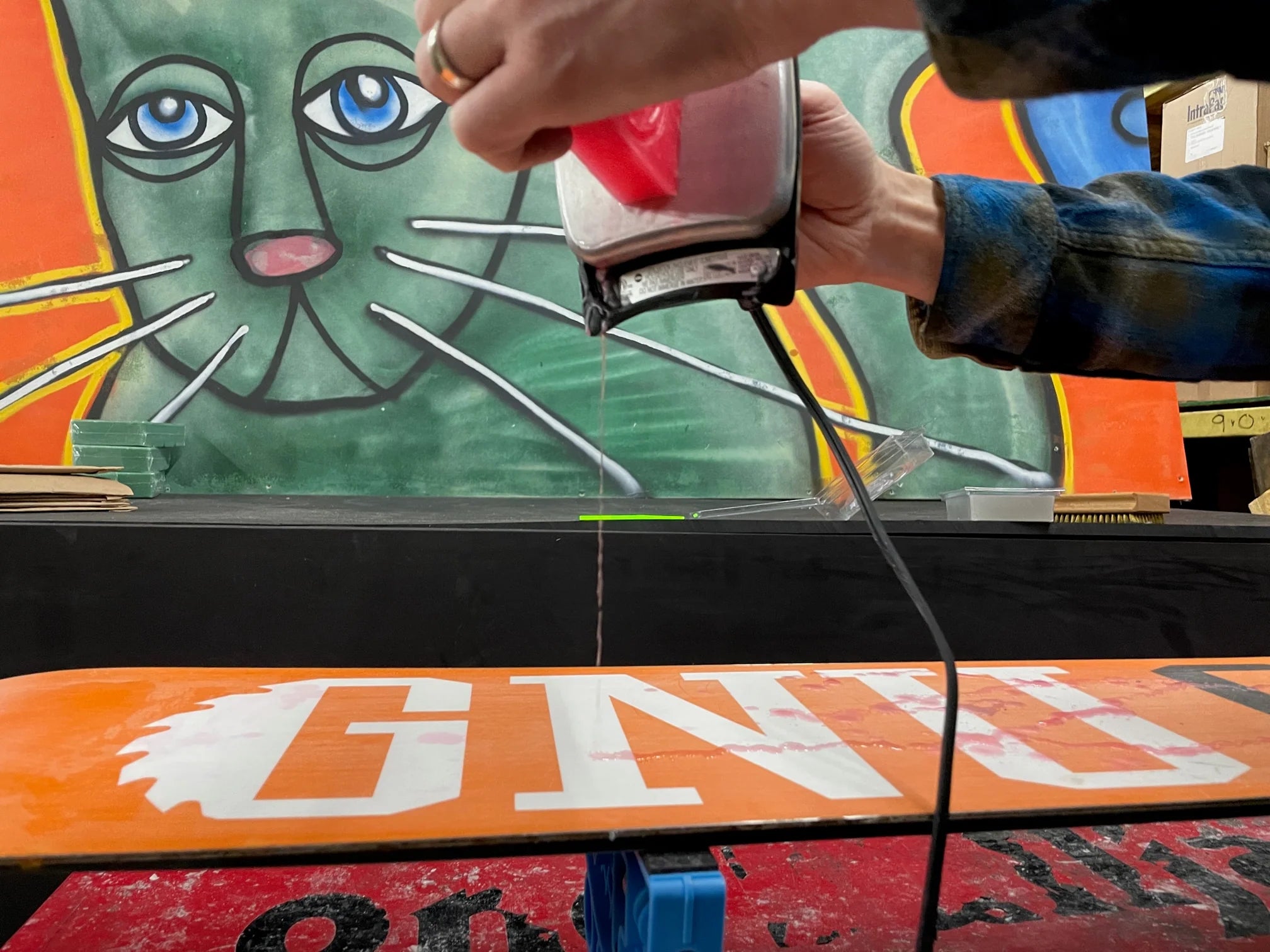 One Ball NYLON WAXING BRUSH