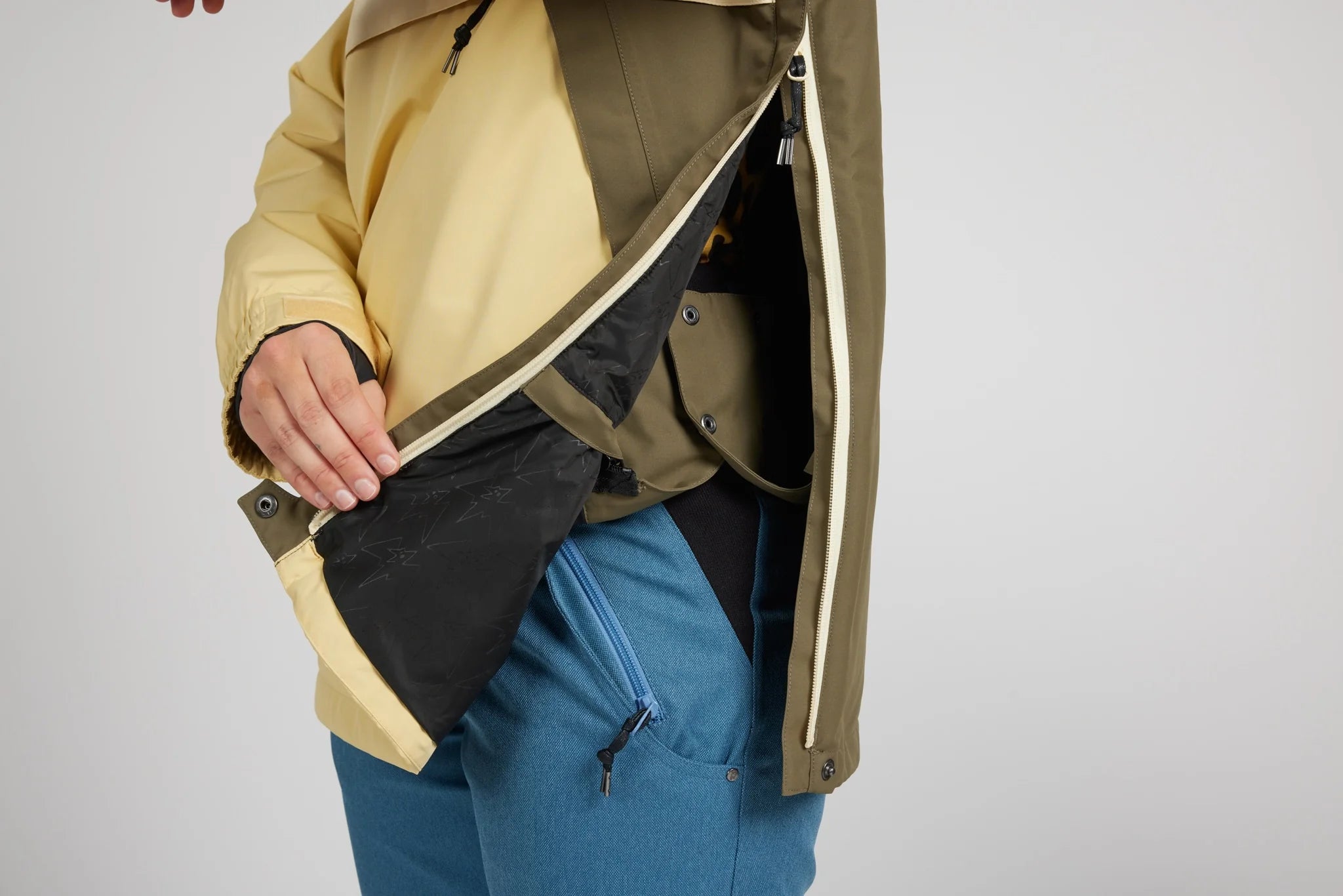 AirBlaster Womens Trenchover Snowboard Jacket 2026