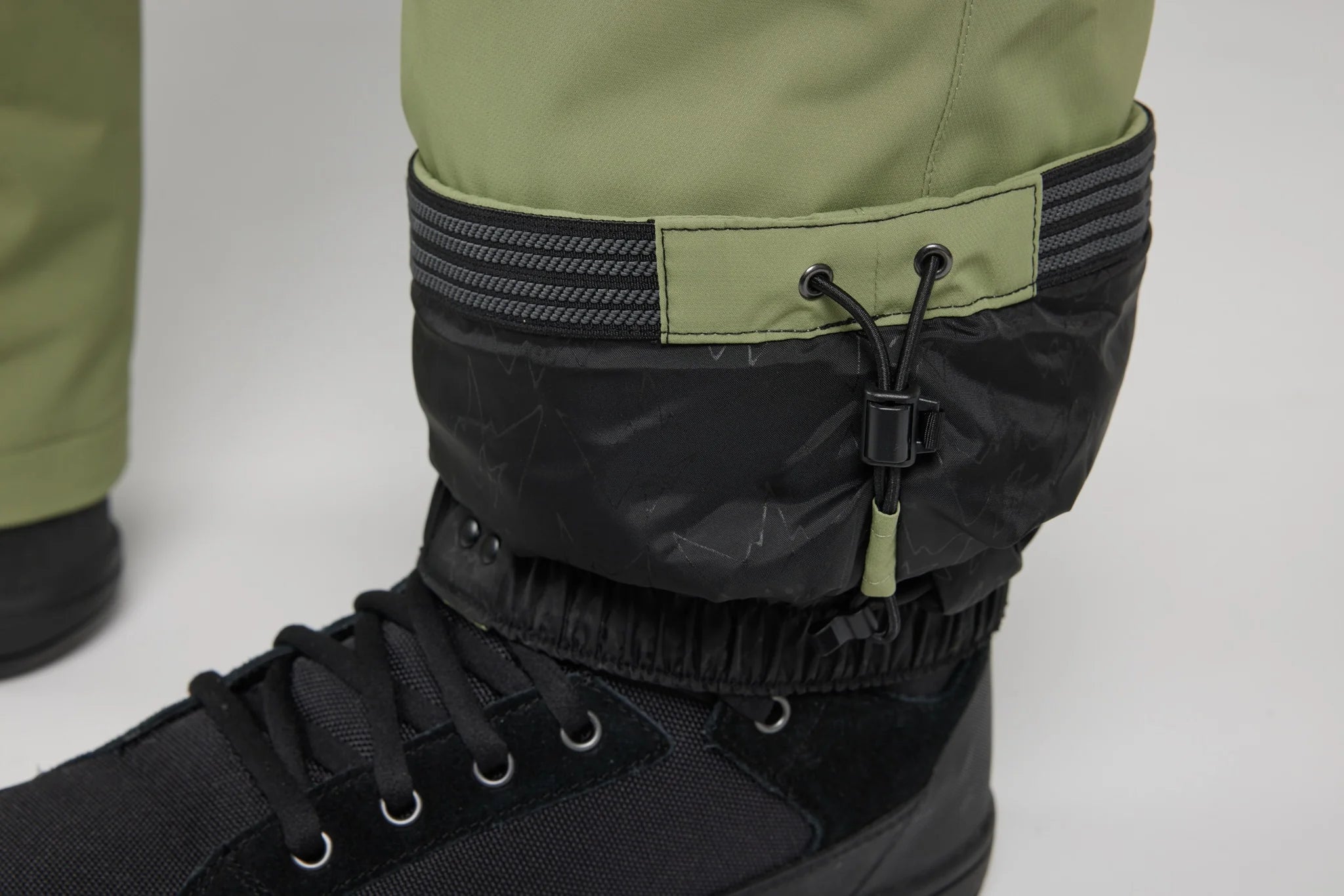 Airblaster Womens Sassy Beast Snow Suit 2026