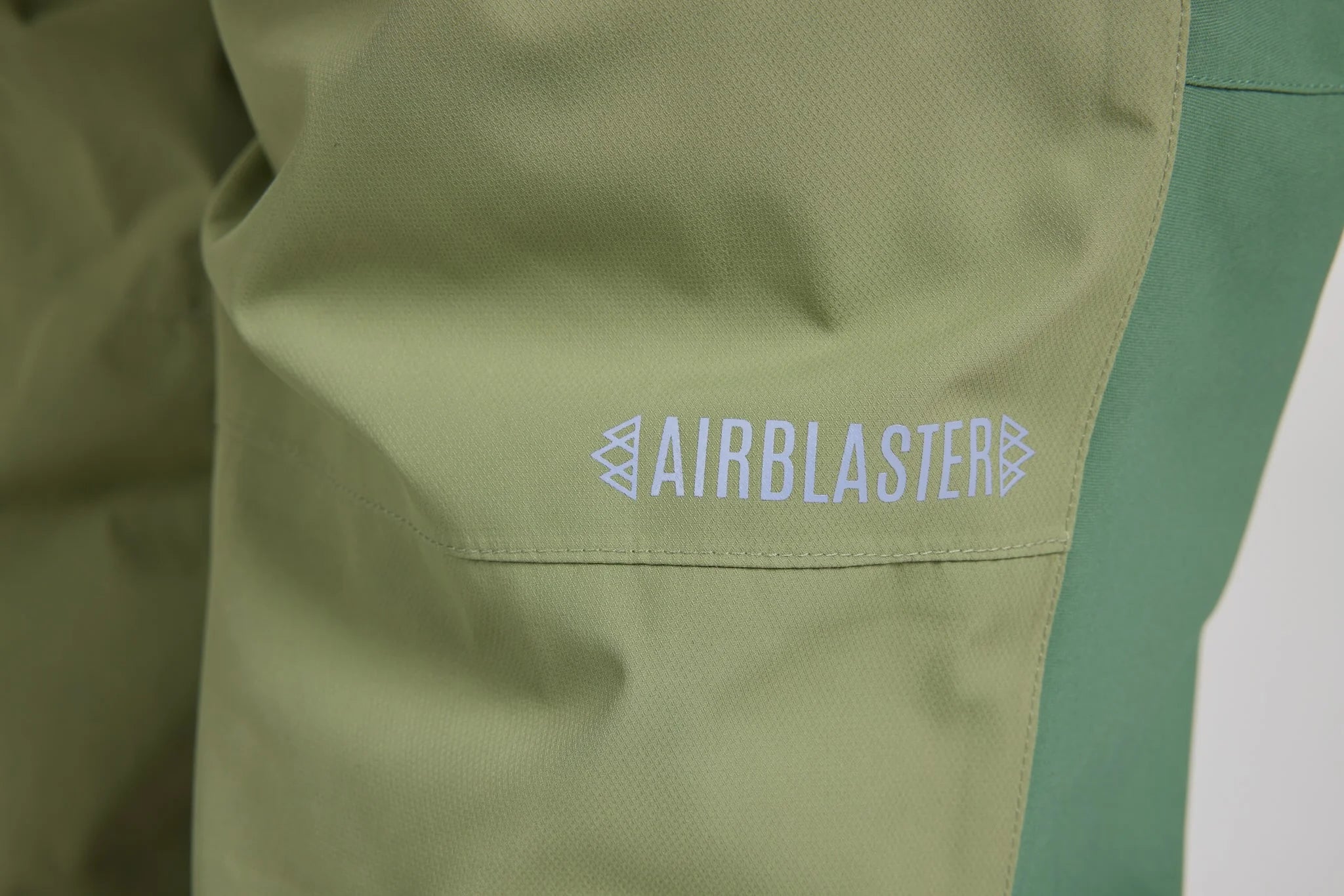 Airblaster Womens Sassy Beast Snow Suit 2026