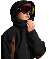 Insulated vs Shell Snowboard Jackets: Which Should You Buy?