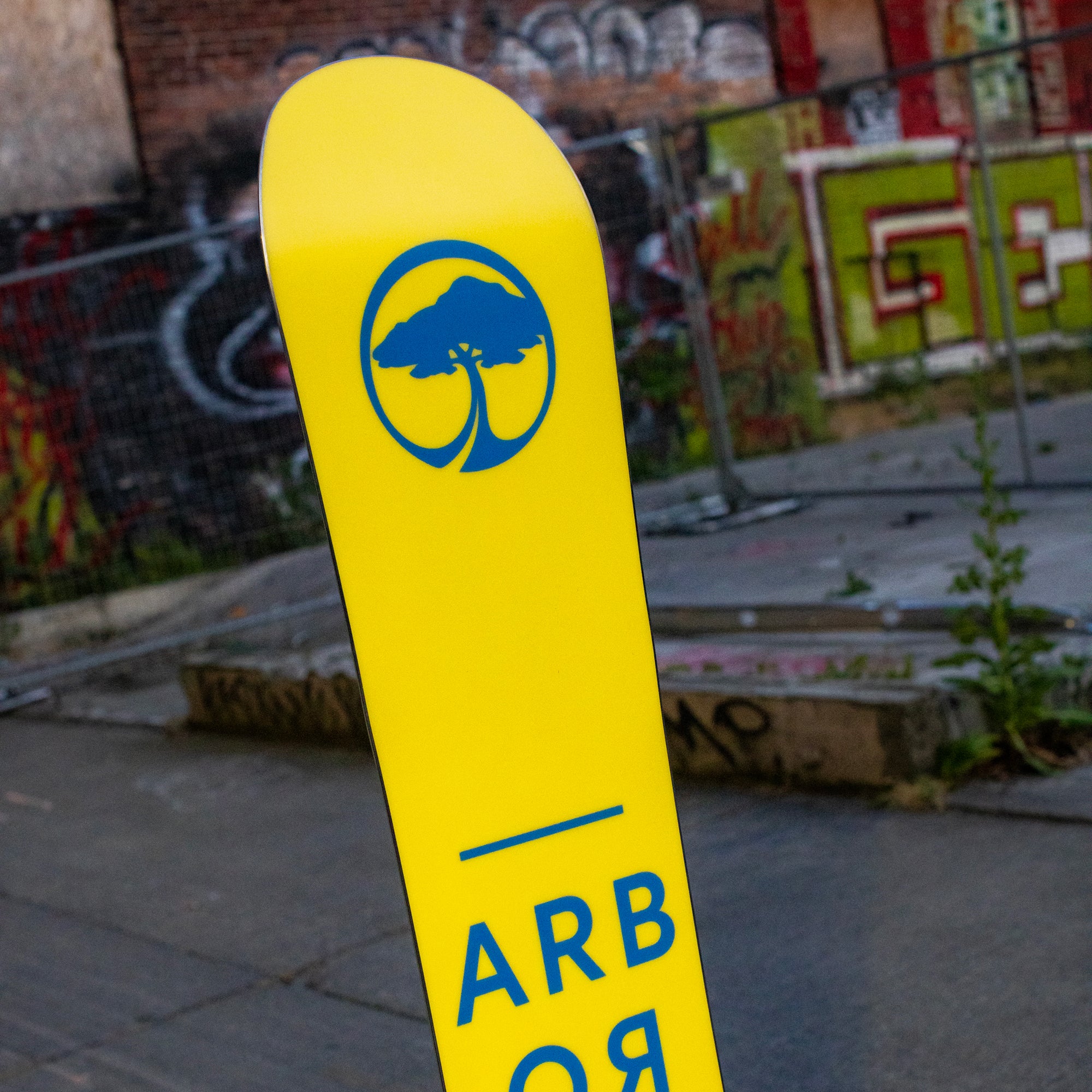 Arbor Men's Relapse Camber Snowboard 2024