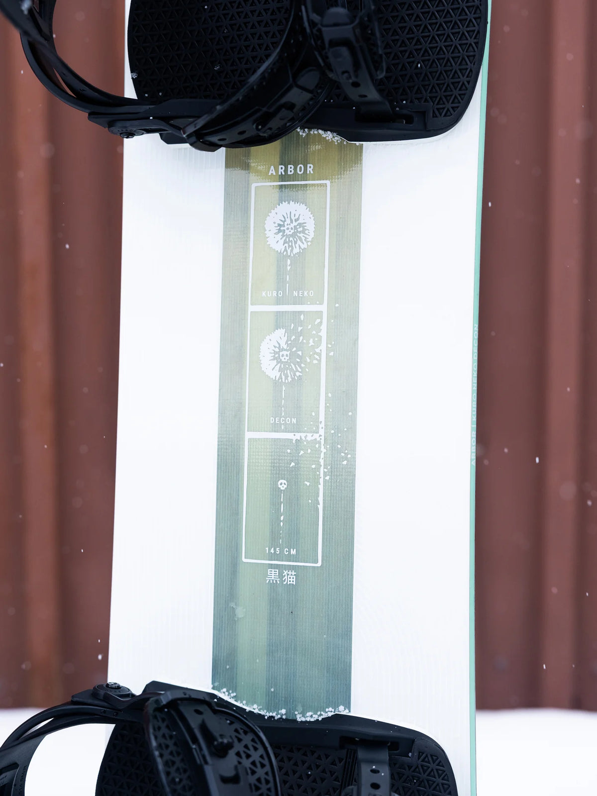 Arbor Kuro Neko Decon Snowboard Women's | Twin | Camber 2027