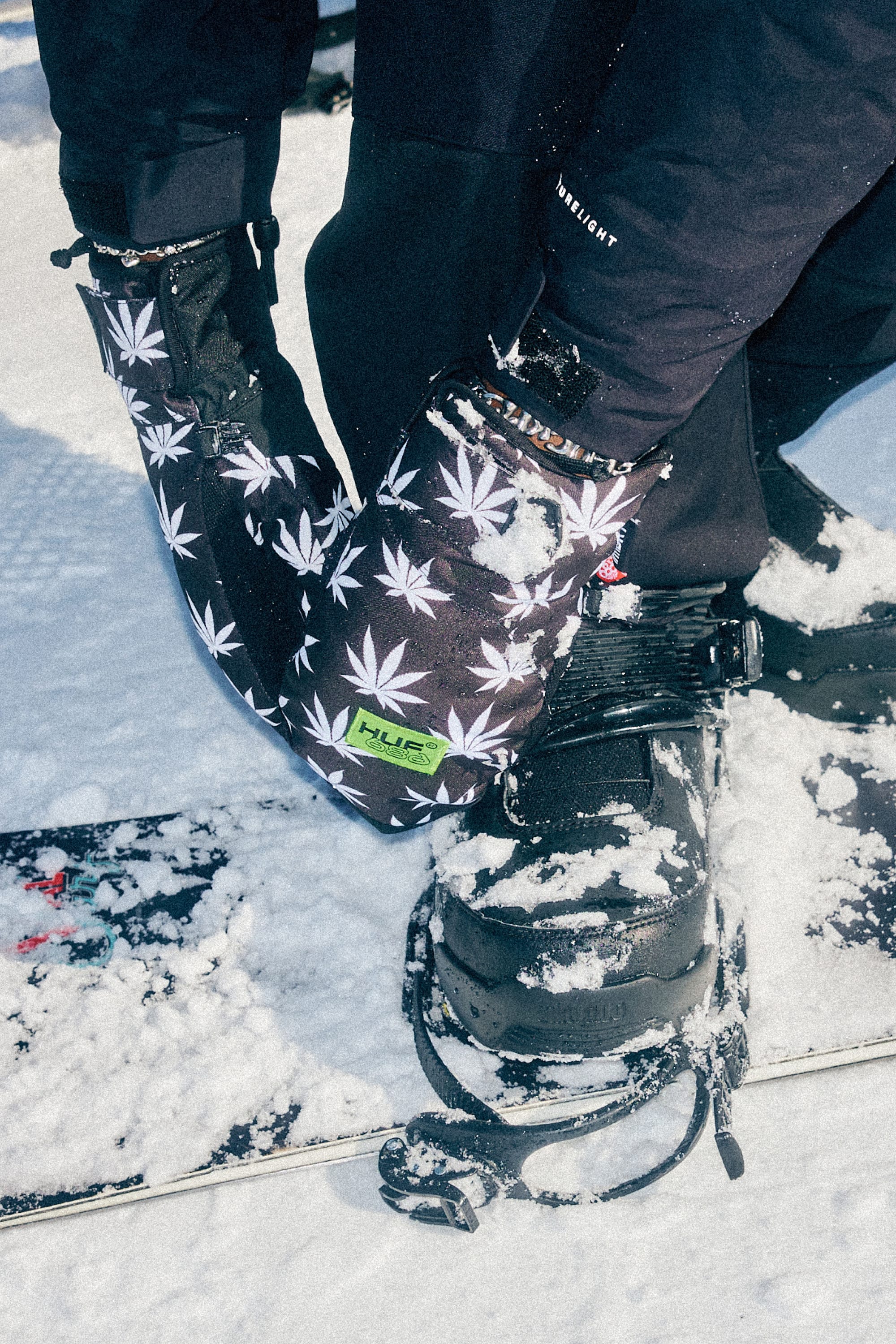 686 Primer Huf PlantLife Snowboard Mitt 2026