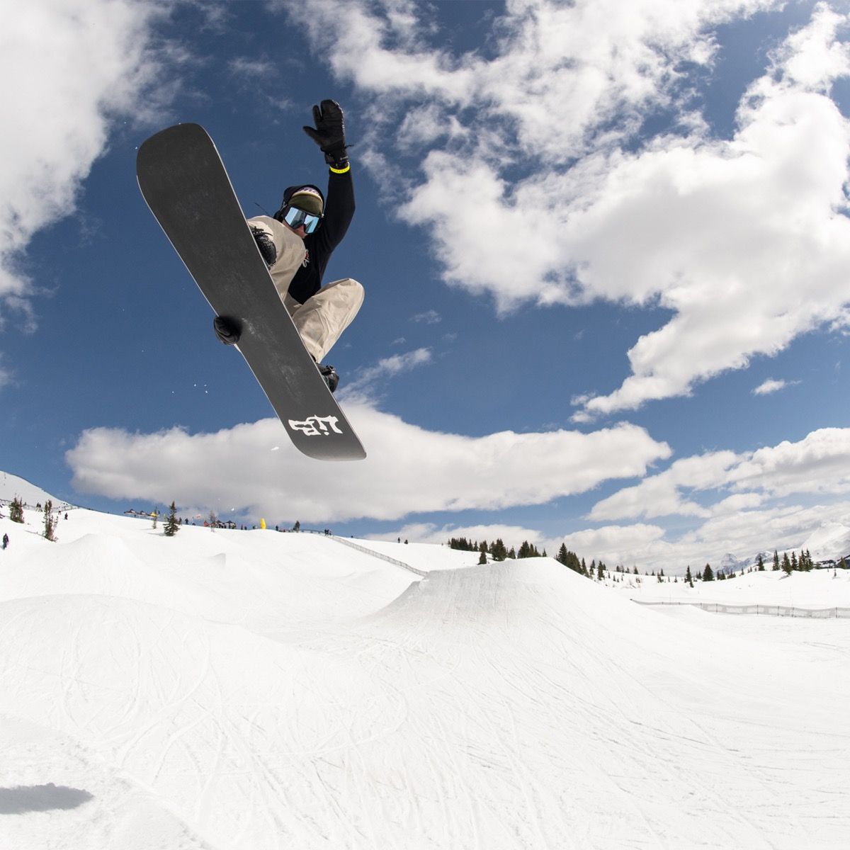 Lib Tech Men's Skunk Ape Camber Snowboard 2026