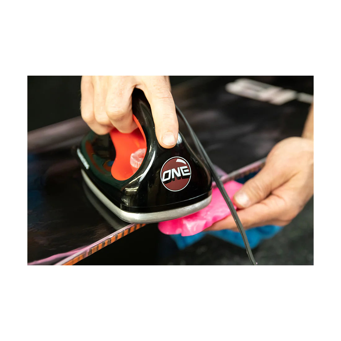One Ball HOT WAX IRON FOR SNOWBOARDS / SKIS BOUNS "WAX INCLUDED"